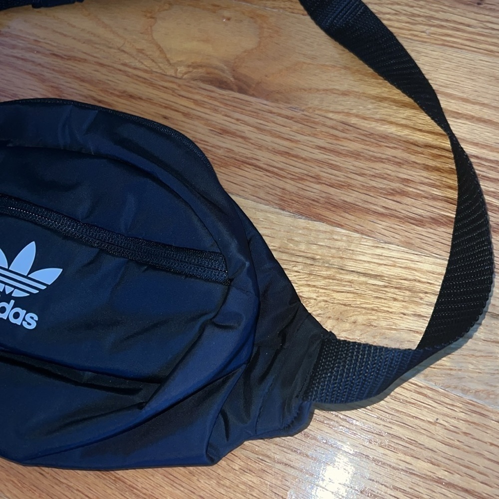 Unisex Adidas Belt Bag - Picture 5 of 9